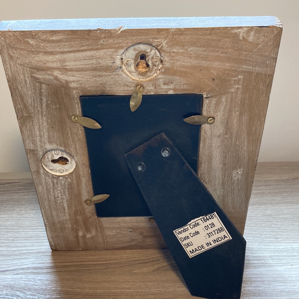 NWOT Bombay carved wood floral gold wash picture frame - Picture 5 of 15